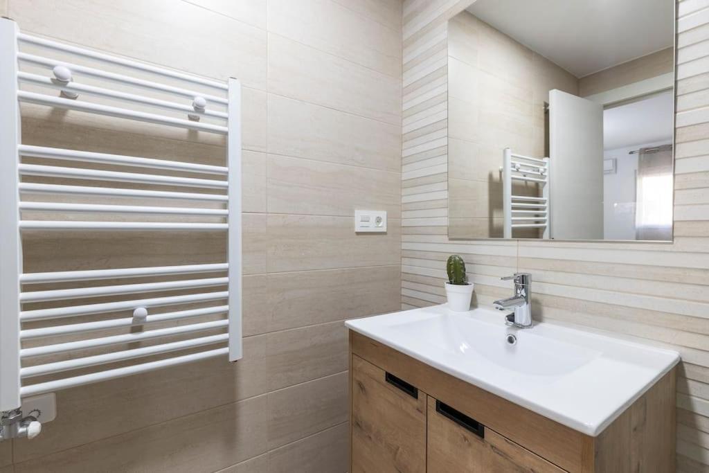 Neptuno Deluxe Διαμέρισμα Γρανάδα Εξωτερικό φωτογραφία